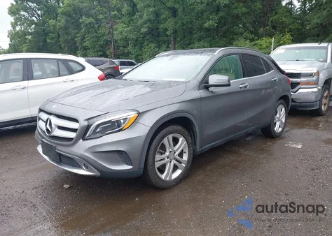 2015 Mercedes-Benz Gla 250 4Matic z USA, uszkodzony, nr VIN WDCTG4GB7FJ145377